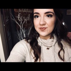 Meet your Posher, Ashlie